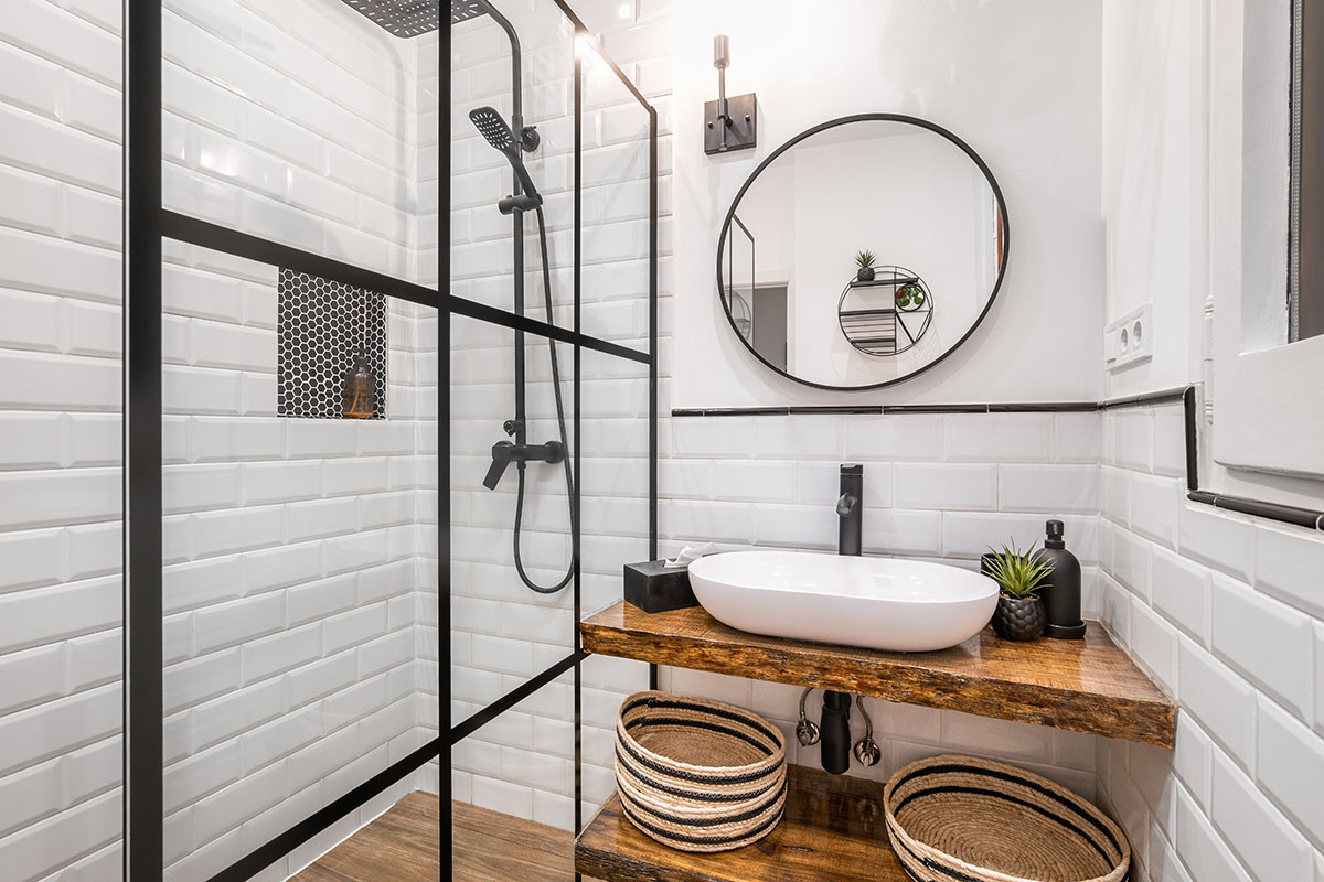 Bathroom Set In Black &amp; White throughout Badezimmer Deko Schwarz